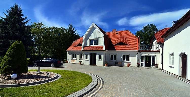 Отели типа «постель и завтрак» Dworek Natury Strzezenice